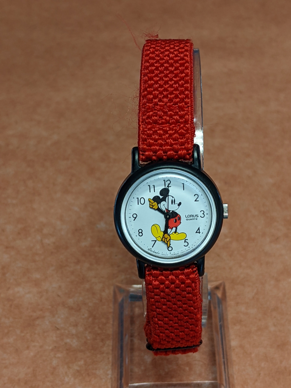 Vintage Disney Mickey Mouse Character Kids Watch Model V821-0140 Working